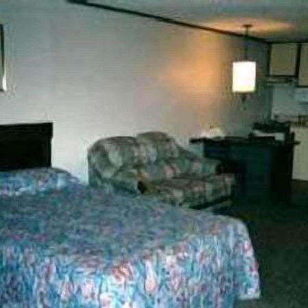 Knights Inn Somerset Room photo