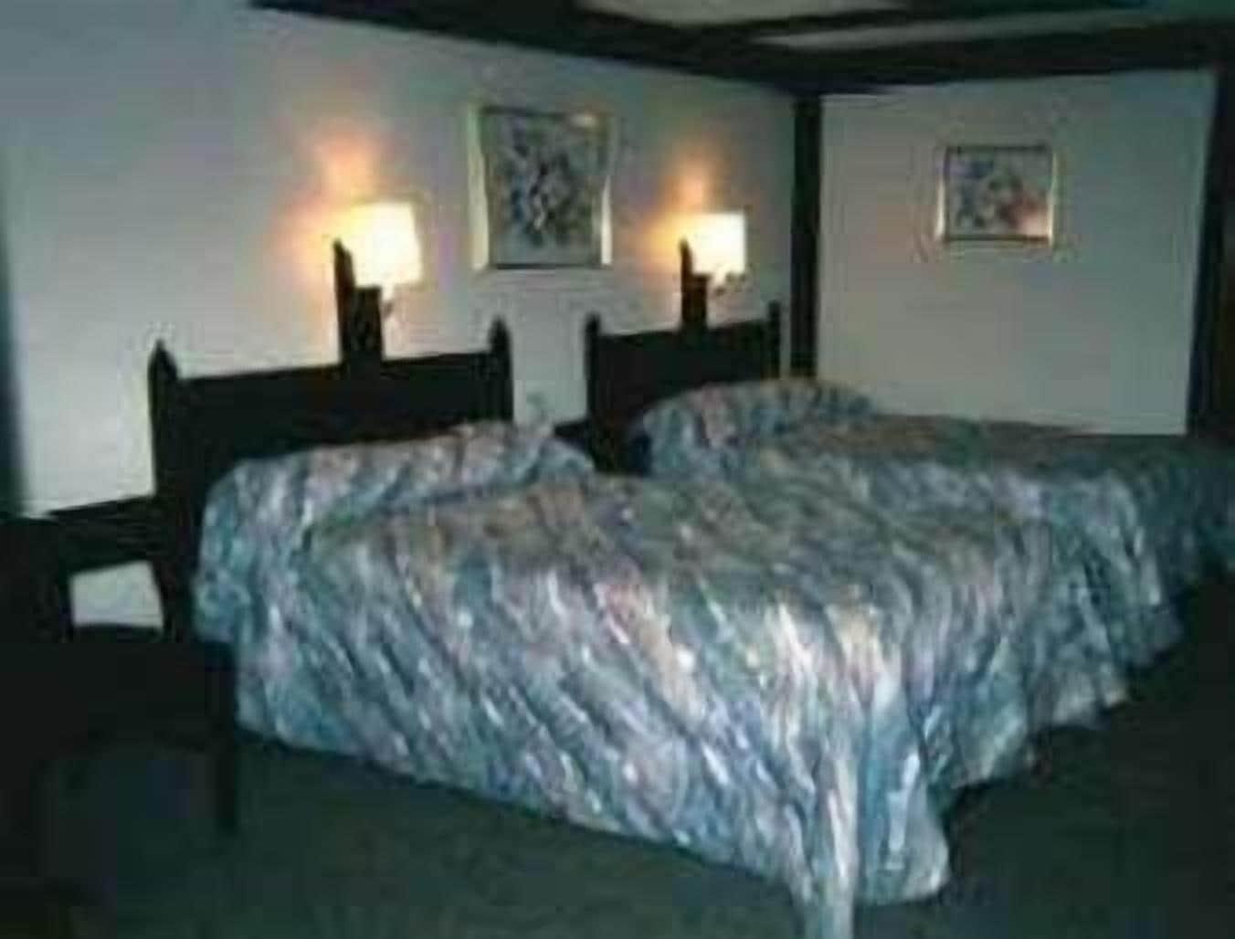 Knights Inn Somerset Room photo